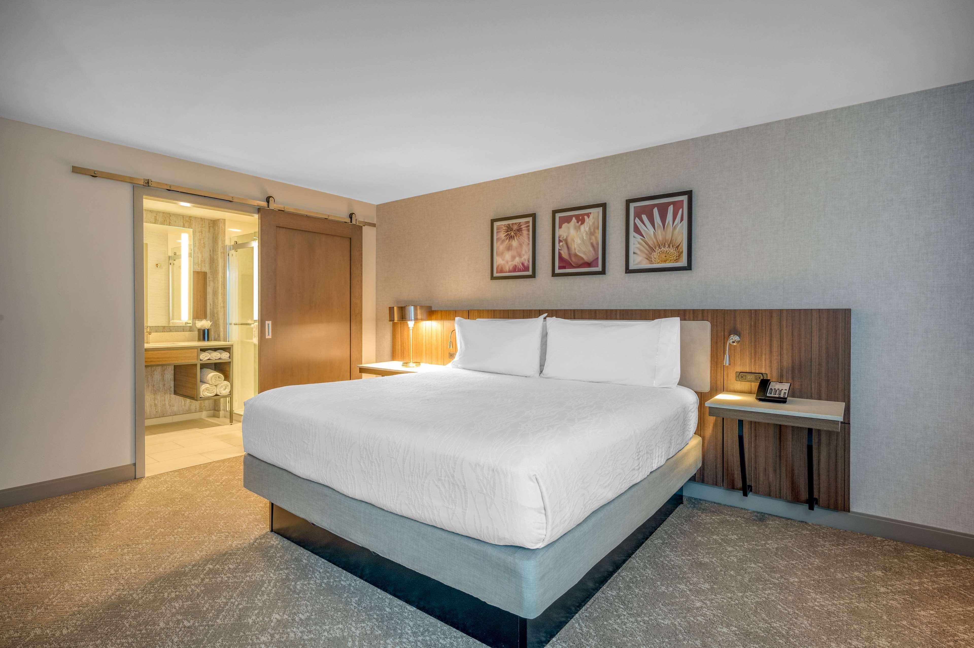 Hilton Garden Inn Boston Logan Airport Exterior foto